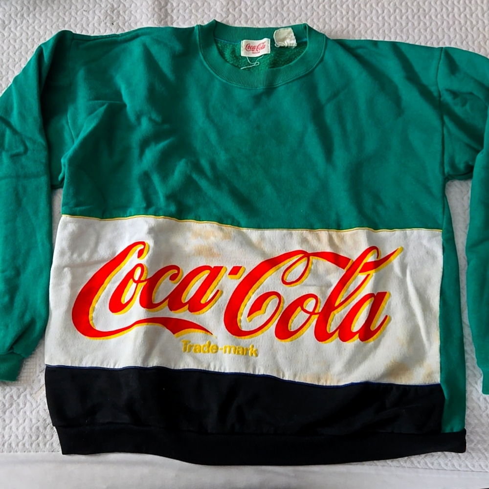 Vintage Coca-Cola sweatshirt size medium. Green, black and white.